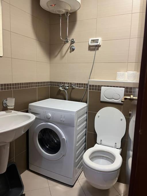 Lovely Apartment With The Parking Place Podgorica Extérieur photo