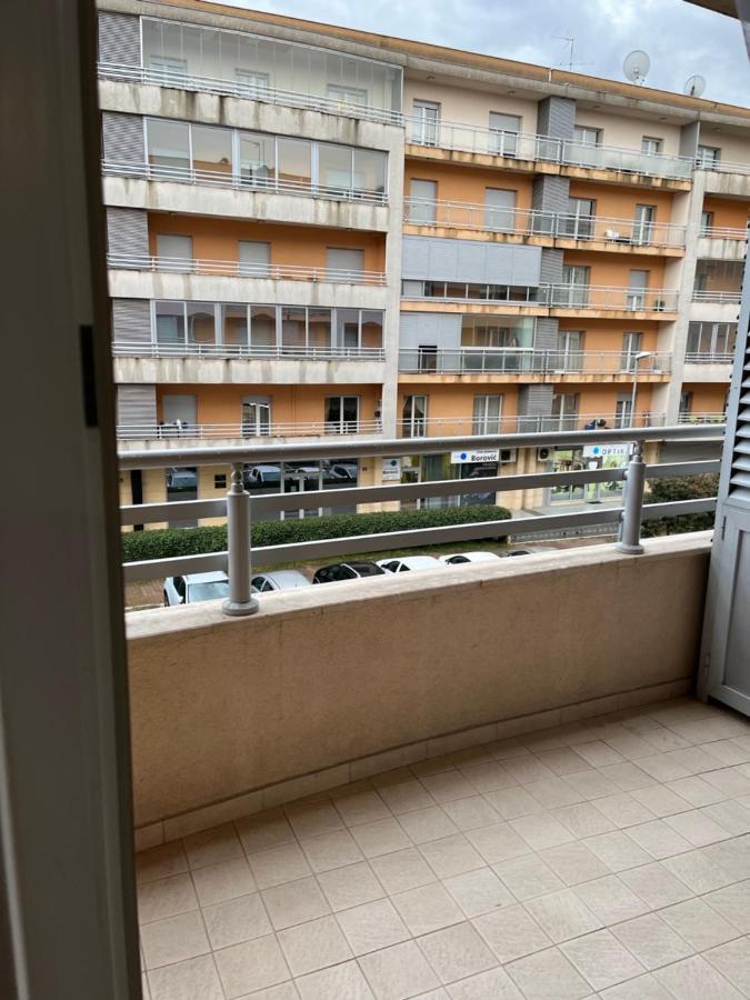 Lovely Apartment With The Parking Place Podgorica Extérieur photo